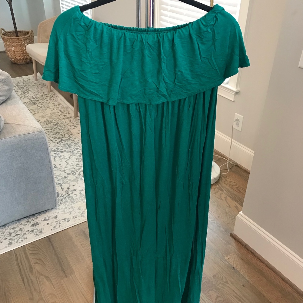 Off The Shoulder Green Maxi Dress with Pockets